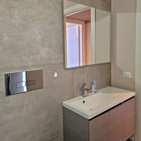 Profumo Di Desenzano-by Goccia Di Desenzano del Garda